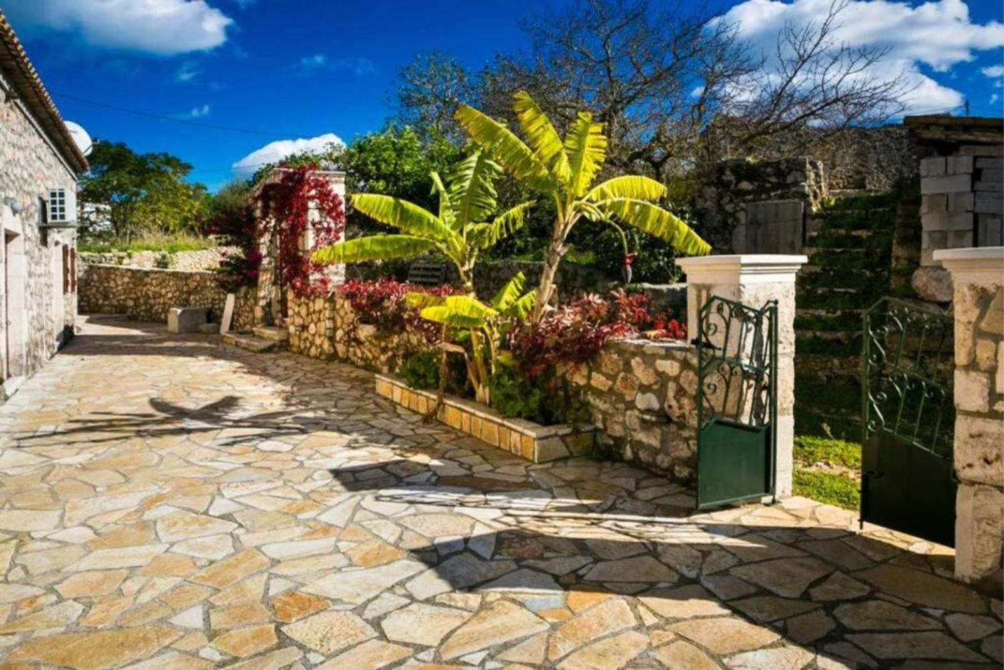 1841 Petrino Villa Фискардон Экстерьер фото